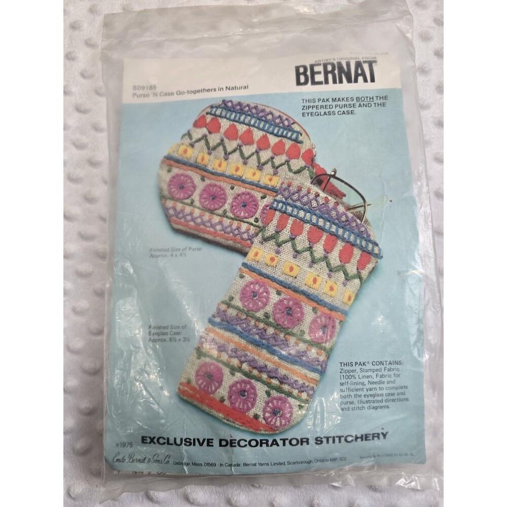 Vintage 1975 Bernat Floral Stitchery Kit New Linen Purse And Glasses Case Craft